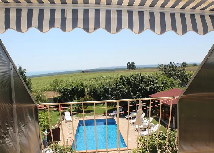 бялата къща *